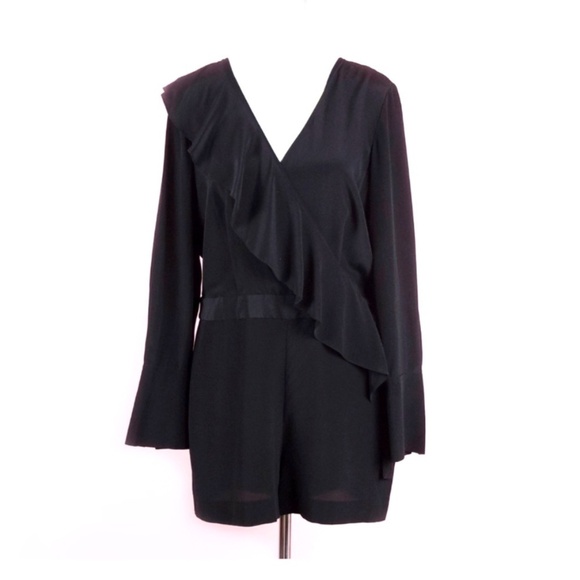 Diane Von Furstenberg Romper Silk Black Faux Wrap Style Shorts Romper Belted 12 - Picture 3 of 12